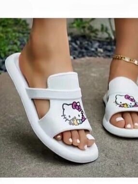 Hello Kitty sandals White 9 1/2